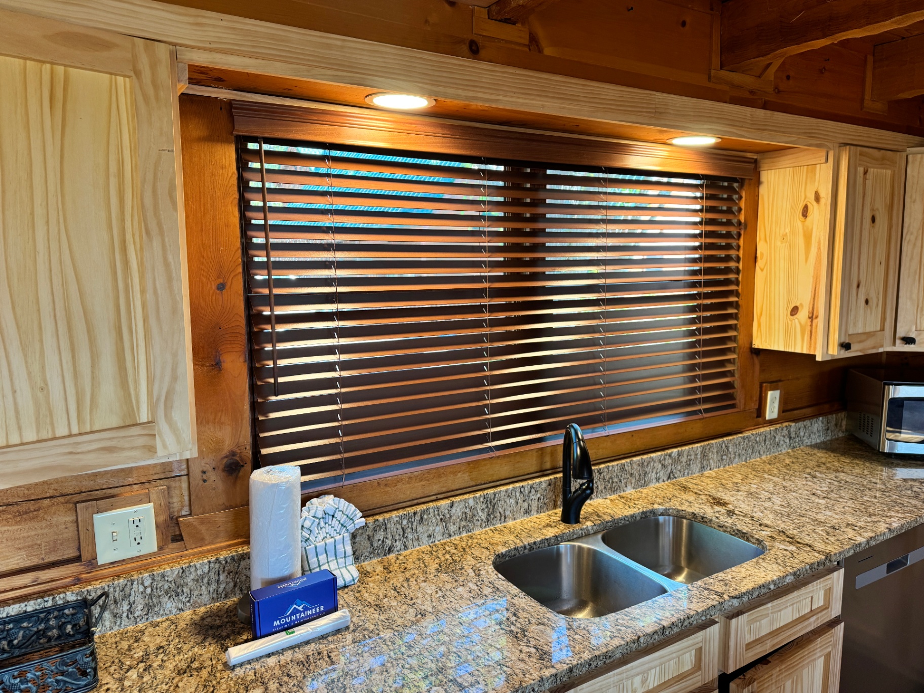 Wood & Faux Wood Blinds